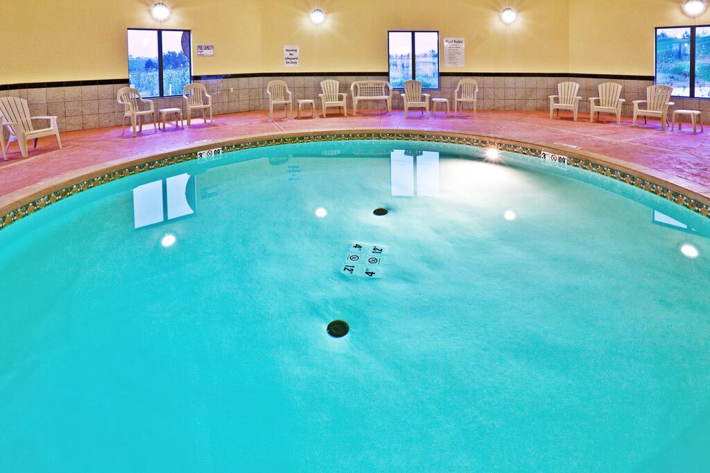 Holiday Inn Express & Suites Perry - thumb 3