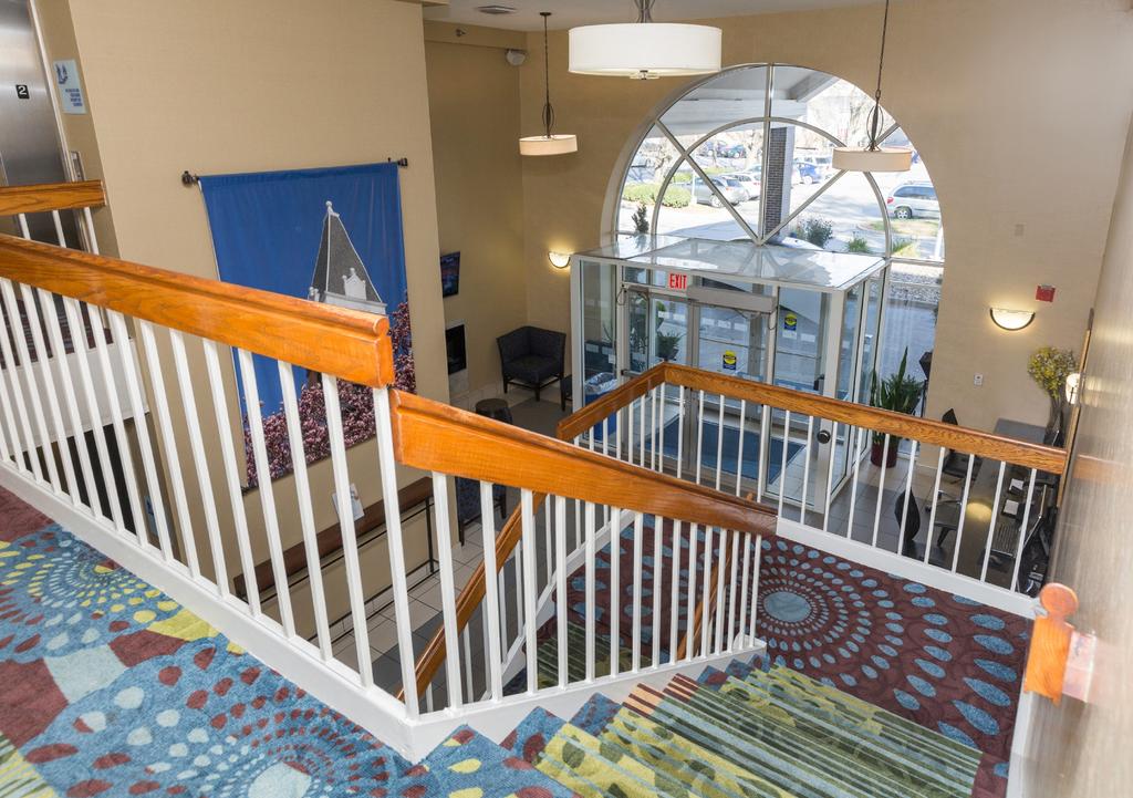 Holiday Inn Express Des Moines-At Drake University - thumb 1