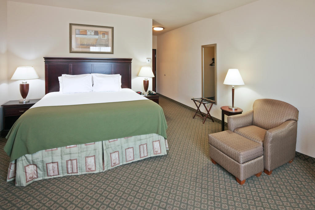 Holiday Inn Express Hotel And Suites Corsicana I-45 - thumb 1