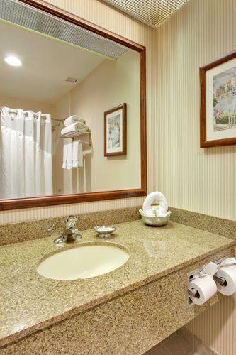 Holiday Inn Santa Ana-Orange County Airport - thumb 3