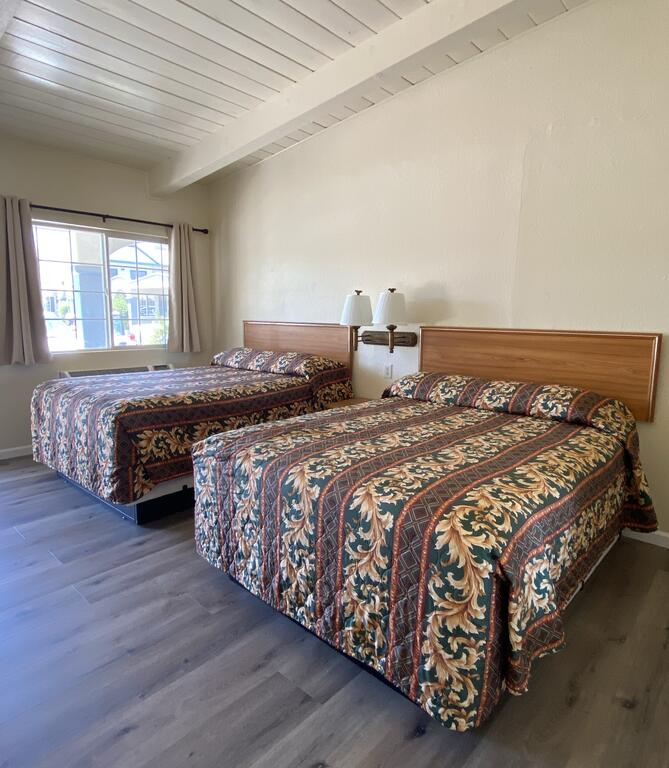 Holiday Motel - thumb 3