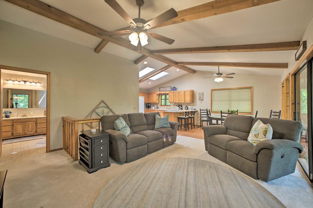 Home With Large Deck On Table Rock Lake! - thumb 3