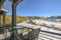 Home with Views  Fireplace-Walk to Town and Grand Lake Tourism Bookings