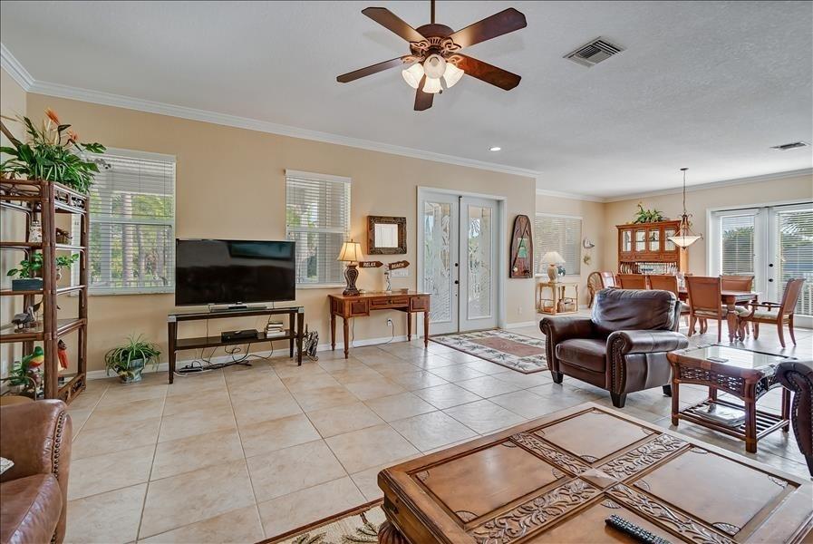 Homes-240 Wheeler - thumb 2