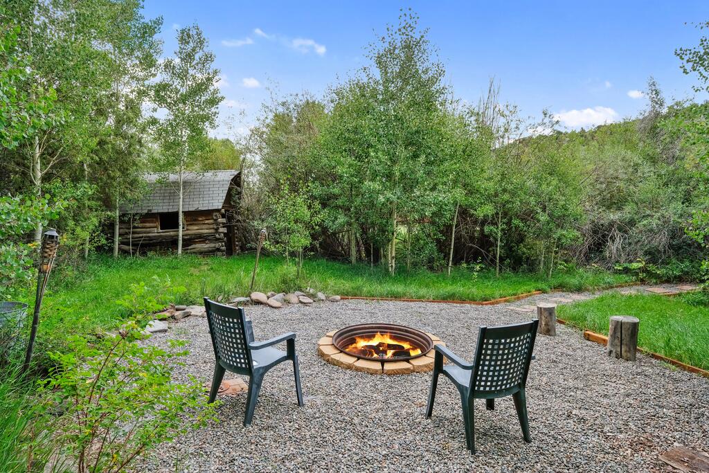 Horseshoe Mountain Hideaway - thumb 2