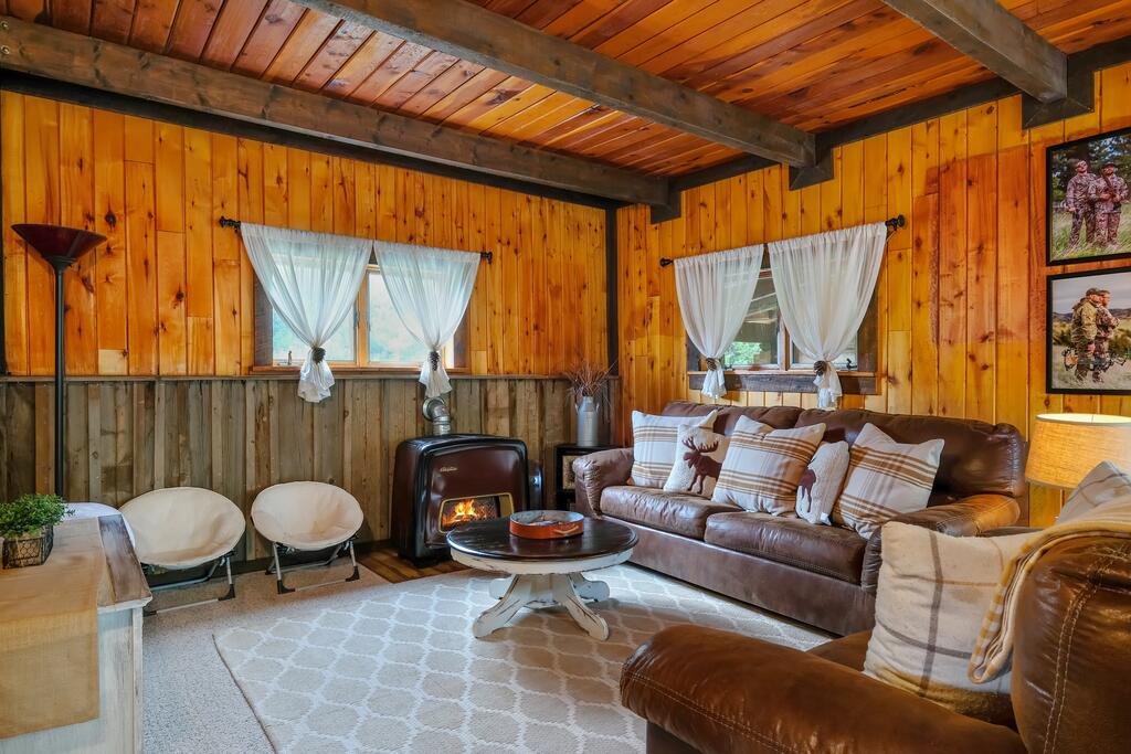 Horseshoe Mountain Hideaway - thumb 1