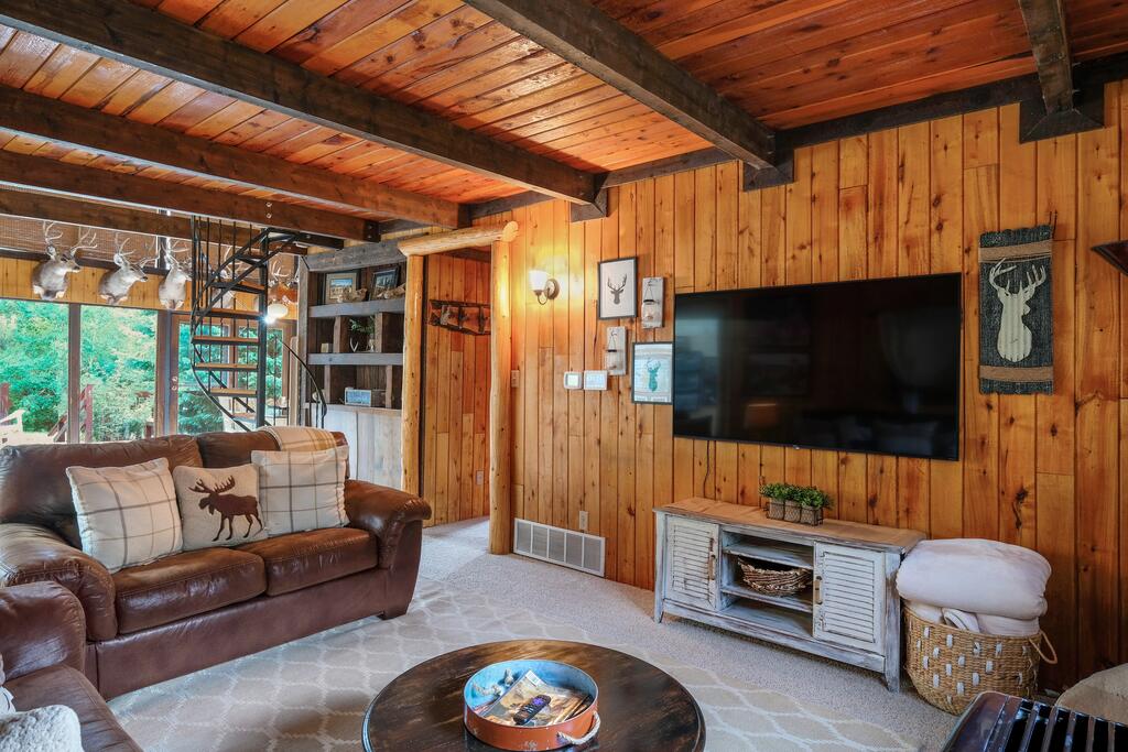 Horseshoe Mountain Hideaway - thumb 3