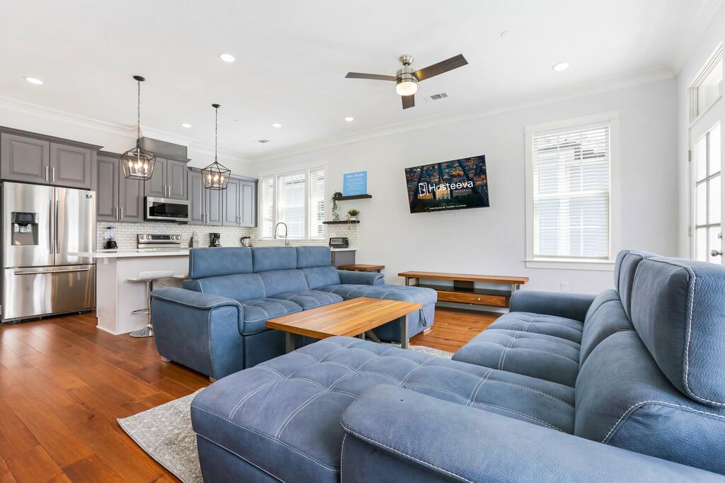 Hosteeva Brand New Condo With A Pool Steps To St Charles Ave - thumb 3