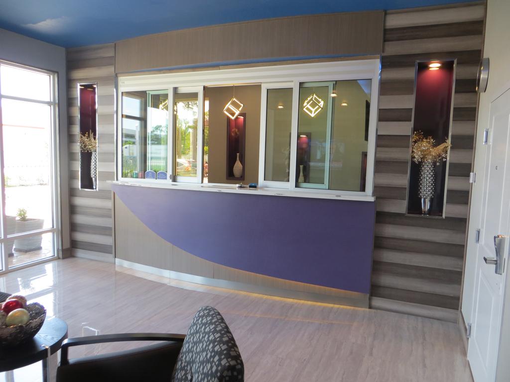 Hotel Blue - Woodlands - thumb 1