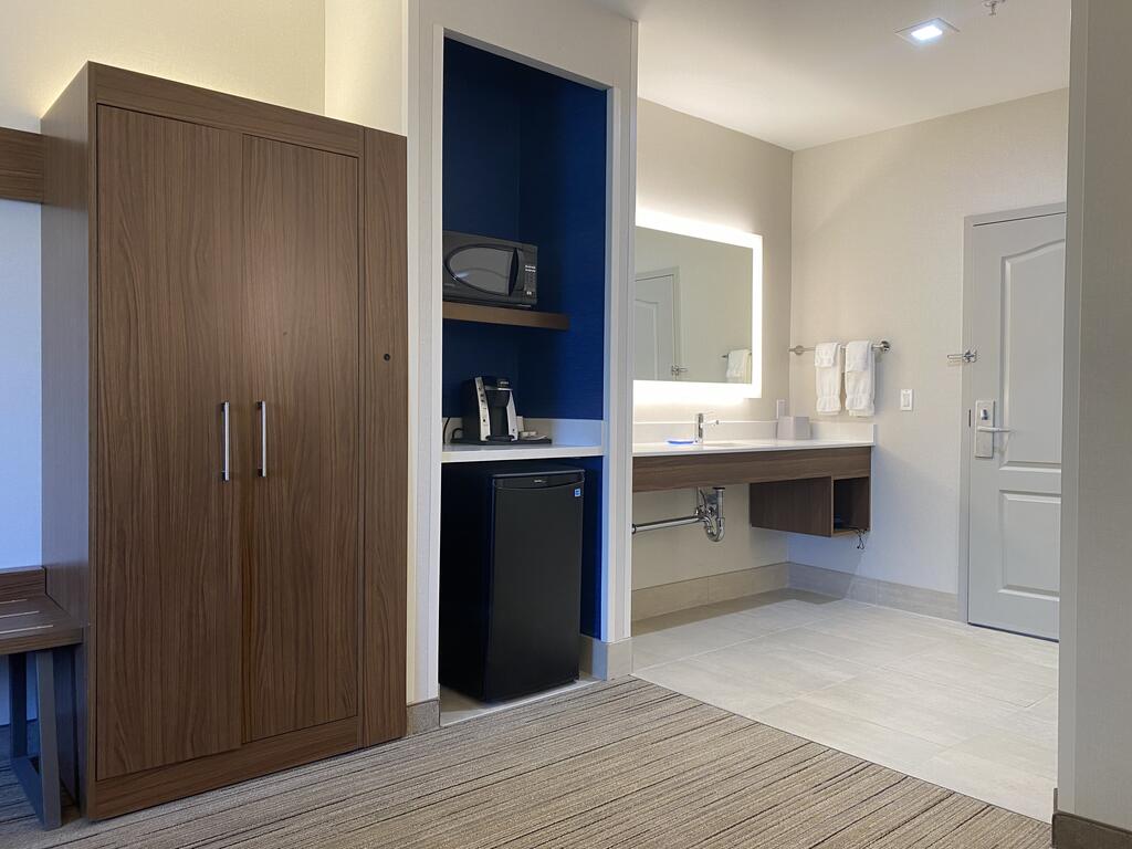 Hotel Fairchild - thumb 1