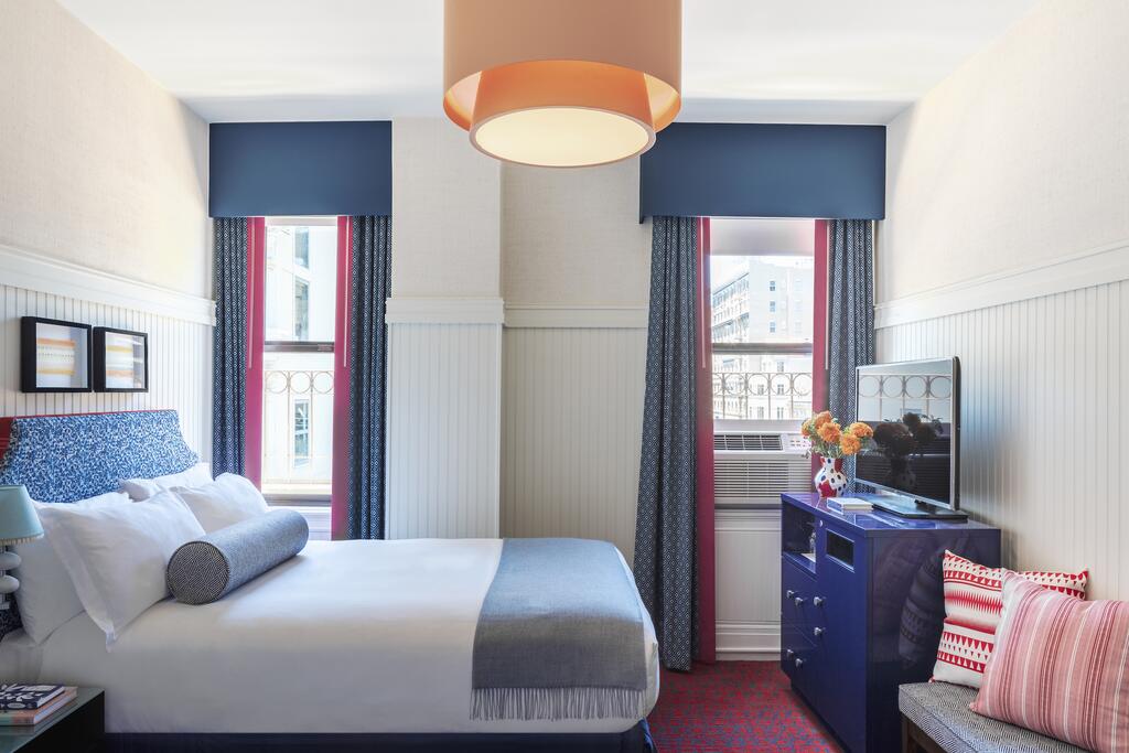 Hotel Triton - thumb 1