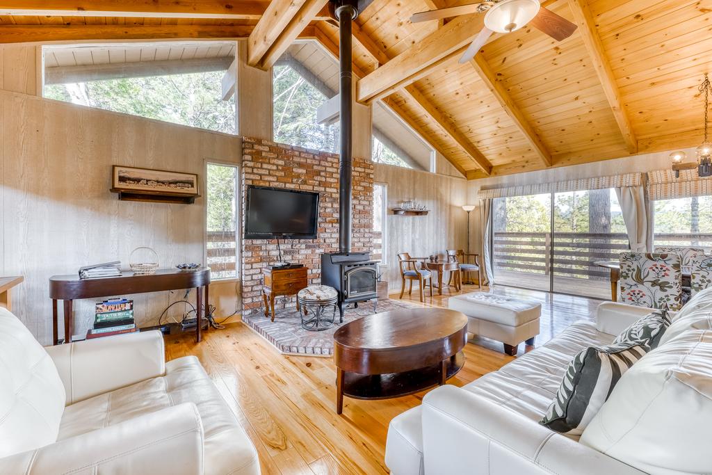 Huckleberry Hideaway - thumb 3