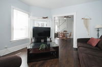 Huge Apartment Hip Area Near Downtown Tourism Bookings