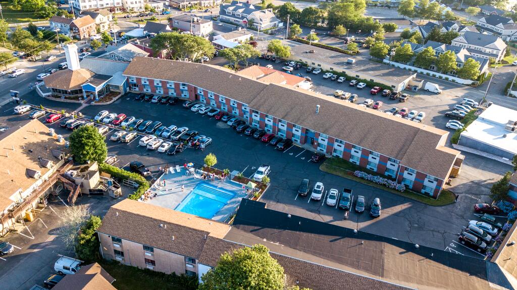 Hyannis Plaza Hotel - thumb 3