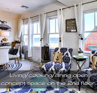 Ideal Location: Perched between Provincetown Harbor and Commercial Street - Students Accommodation