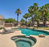 Ideally Located Chandler Home - Backyard Oasis - Students Accommodation