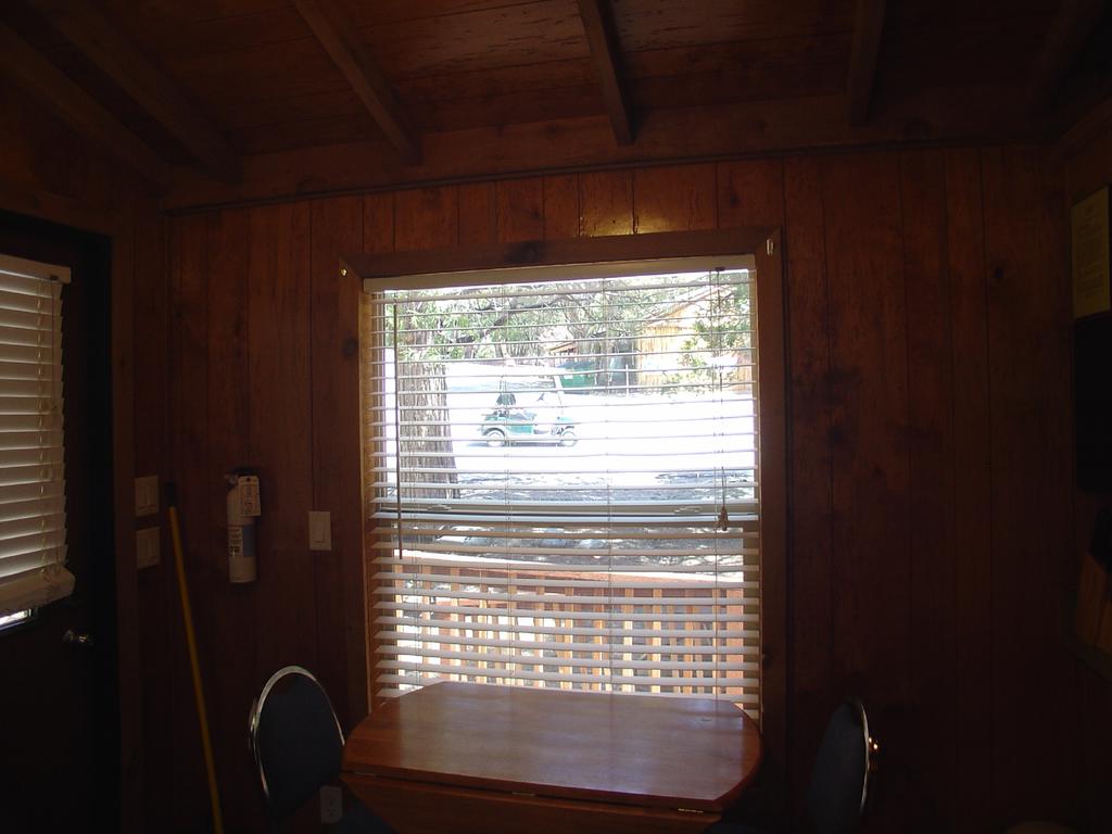 Idyllwild Camping Resort Cabin - thumb 2