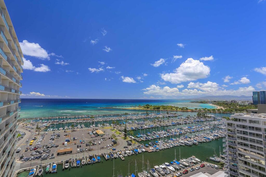 Ilikai 2002 - thumb 2