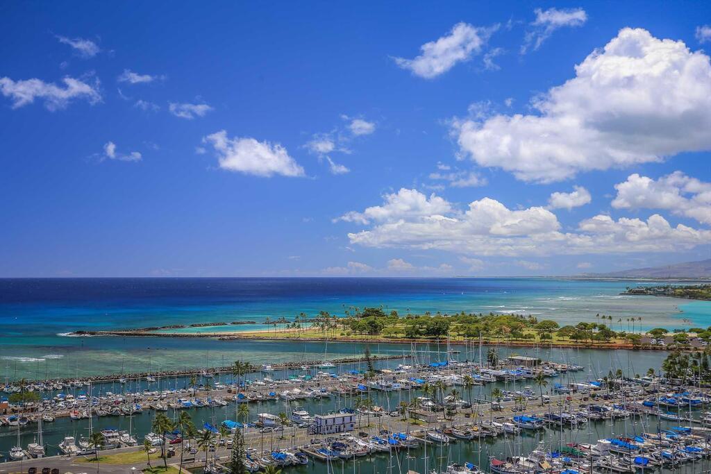 Ilikai 2002 - thumb 0