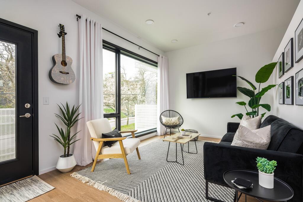 Illume - Luxe Gulch View Community - Sunny Balcony Condo - thumb 0