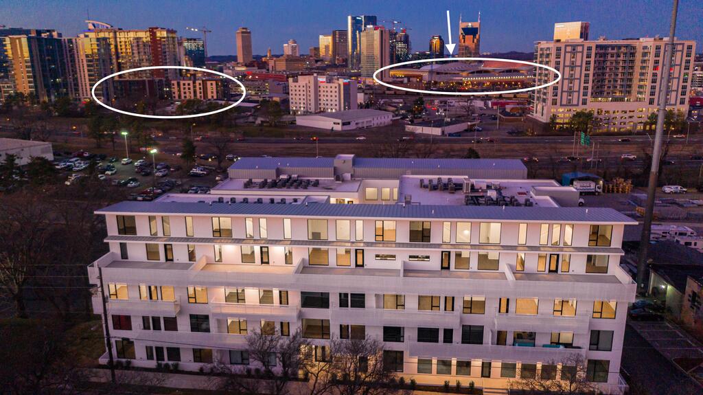 Illume - Plush Green Community - Pool-View Balcony Condo - thumb 1