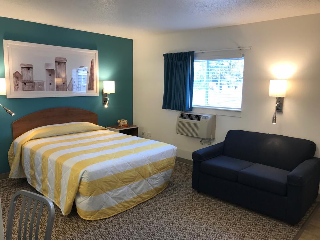 InTown Suites Extended Stay Chicago IL - Villa Park - thumb 3