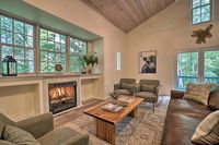 Inviting Home 2 Mins from Mud Creek Waterfall Tourism Bookings