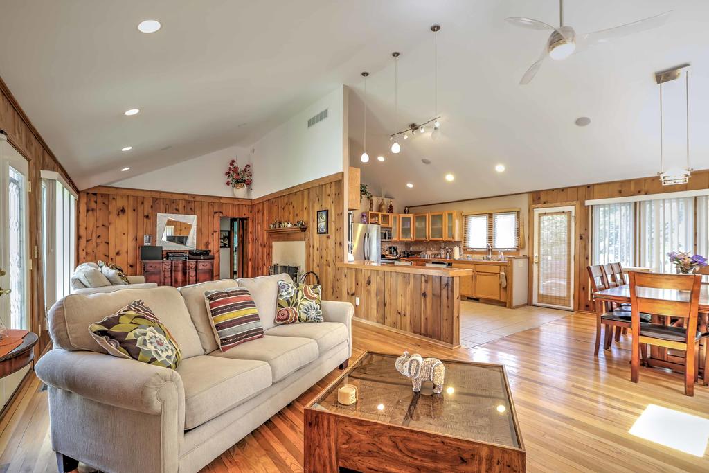 Inviting Union Pier Home With Hot Tub-Walk To Beach! - thumb 3