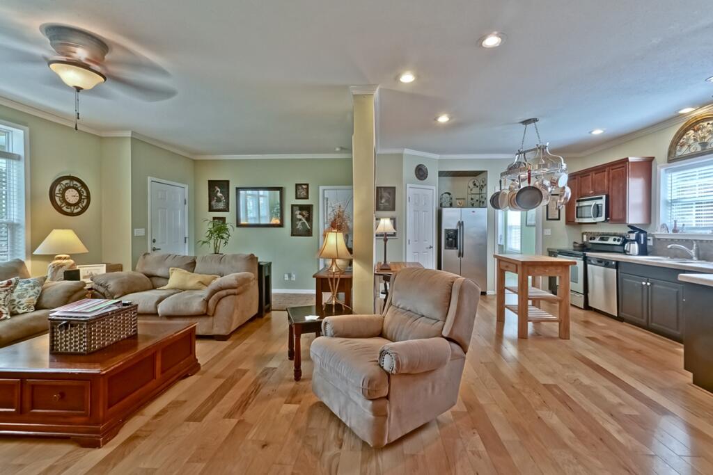 Island Arbors - thumb 2