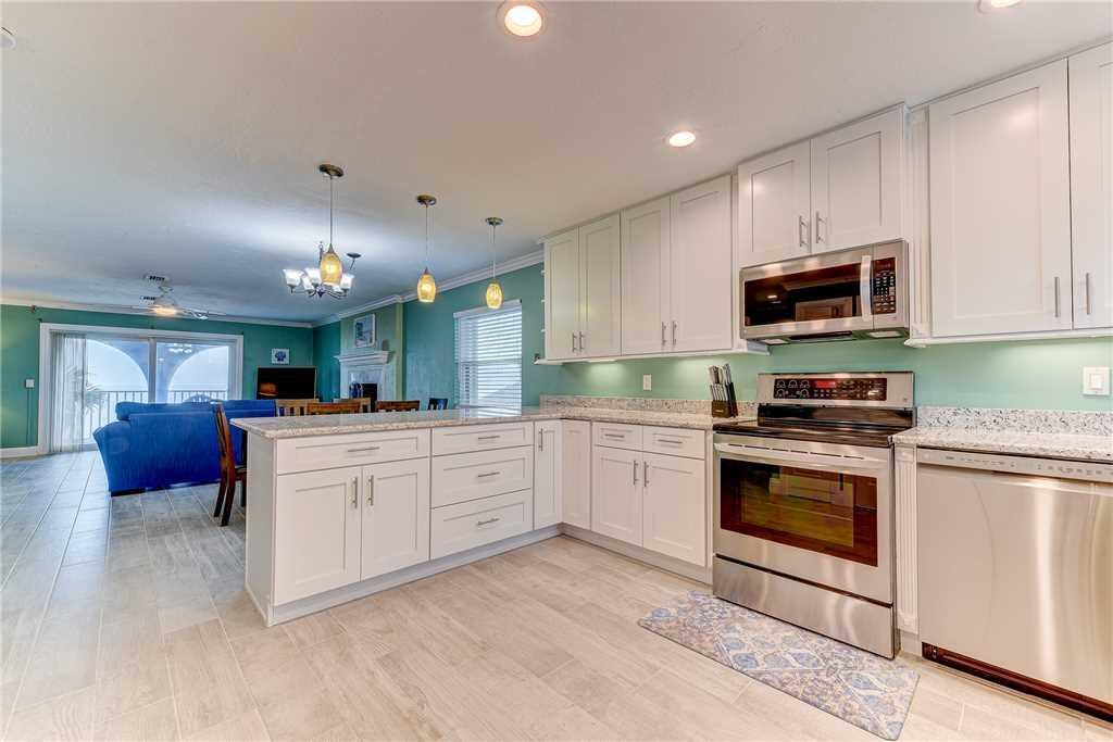 Island Retreat Upper B, Ocean Front, 2 Bedrooms, Sleeps 6 - thumb 3