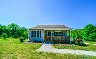 Ivyann's Cozy Cottage/Asheville/Lake Lure NC Tourism Bookings