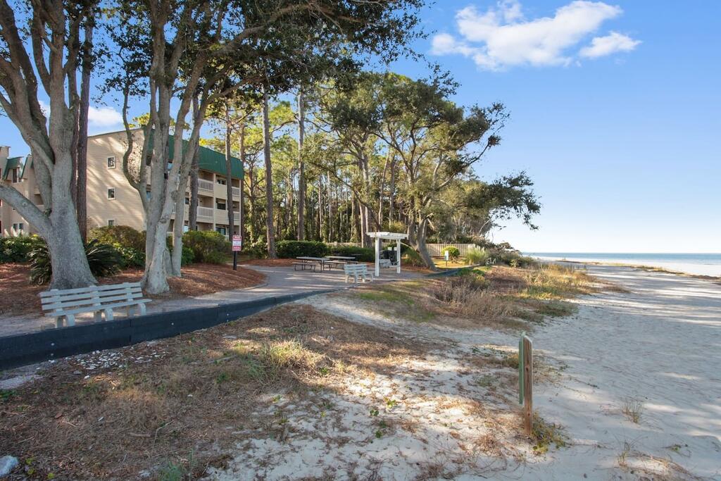 J's BeachTime Villa - 3 Pools, Tennis, Playground Condo - thumb 2