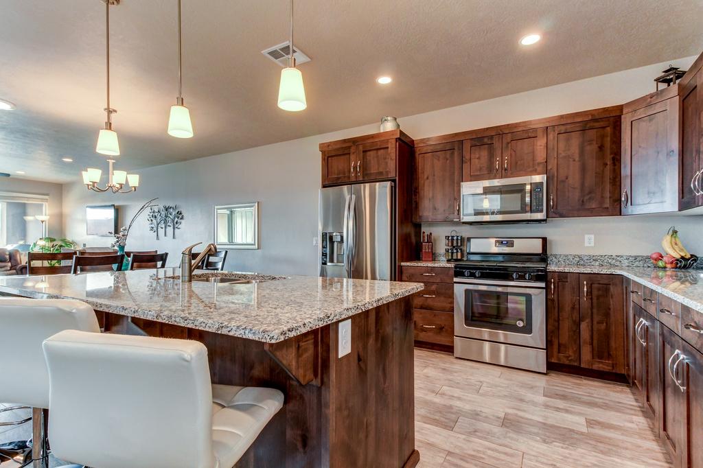 Jacob's Retreat: Paradise Village #80 - thumb 3