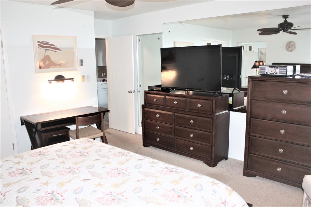 Jamaica Royale 042 Awesomely Updated! - thumb 3