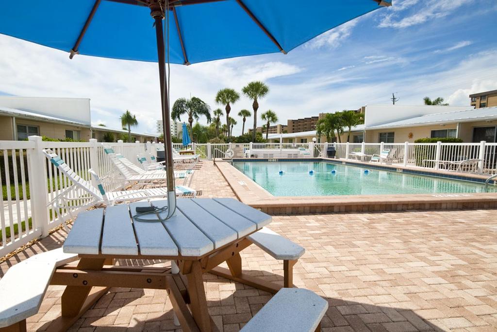 Jamaica Royale 051 Updated And Close To The Pool! - thumb 3