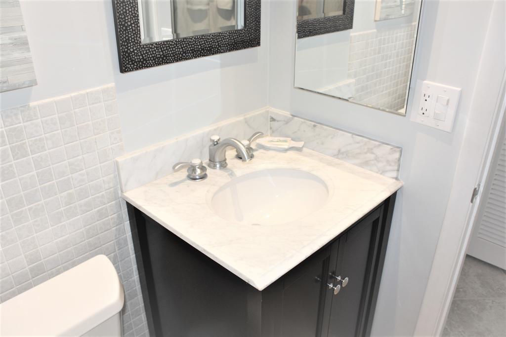 Jamaica Royale 205 Updated With A View! - thumb 2