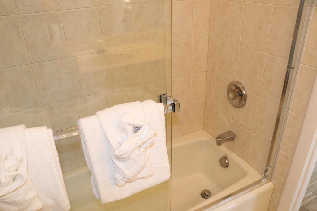 Jamaica Royale 302 Updated With A Great Gulf View! - thumb 3