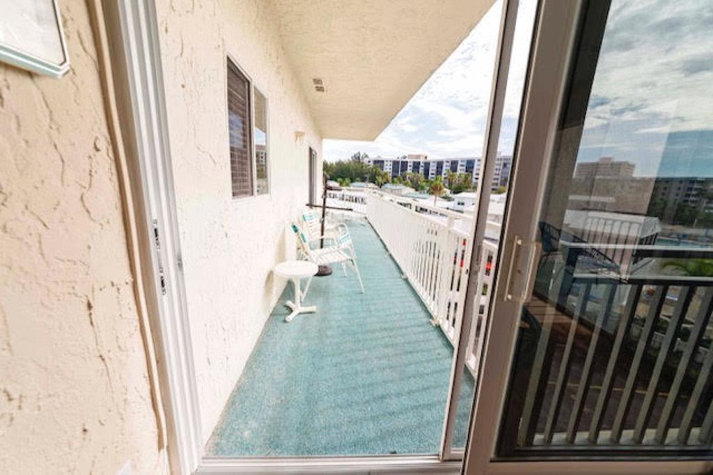 Jamaica Royale 302 Updated With A Great Gulf View! - thumb 2