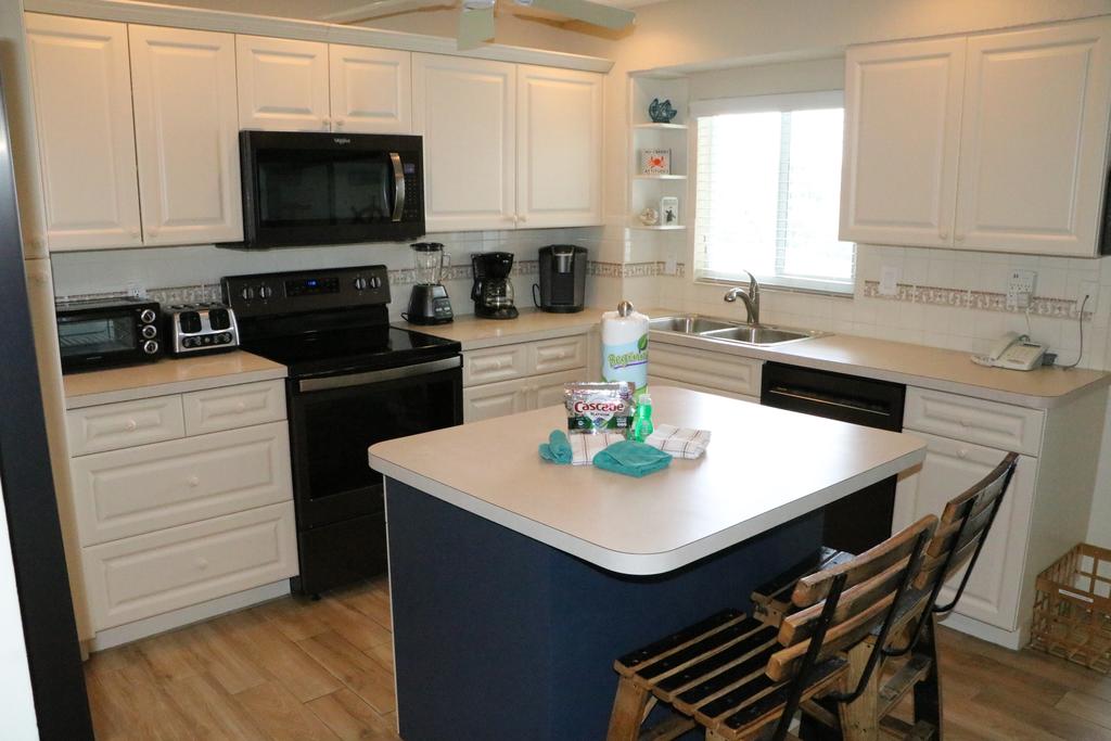 Jamaica Royale 302 Updated With A Great Gulf View! - thumb 0