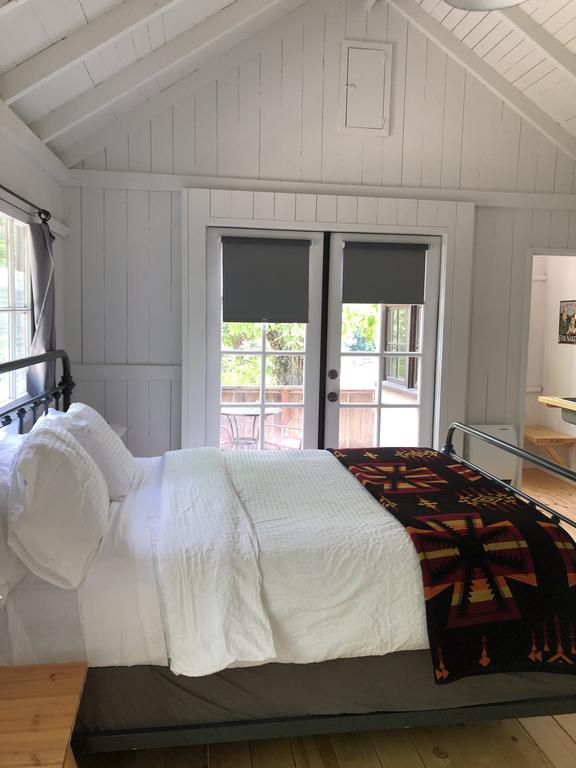 Johnson's Beach - thumb 3