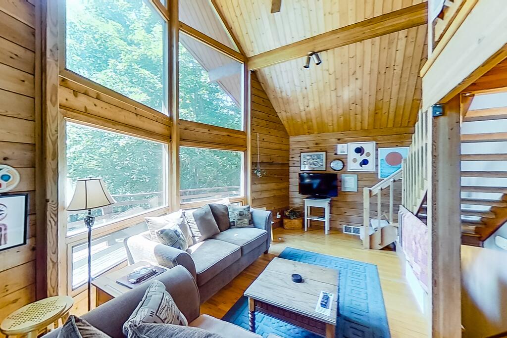 Juneberry Abode - thumb 0