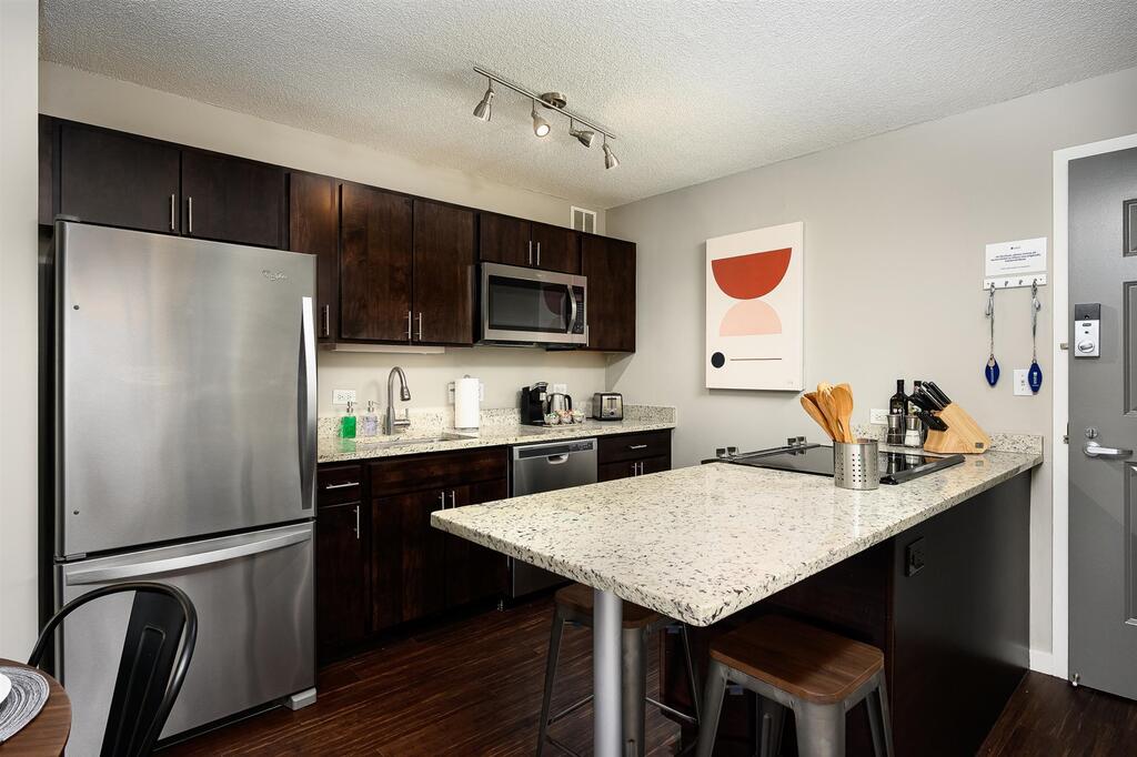 Kasa Chicago River North Apartments - thumb 3