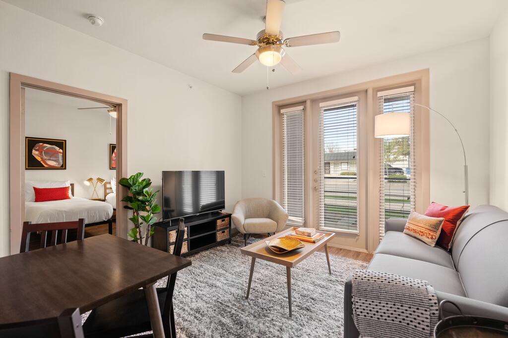 Kasa Dallas Medical District Apartments - thumb 3