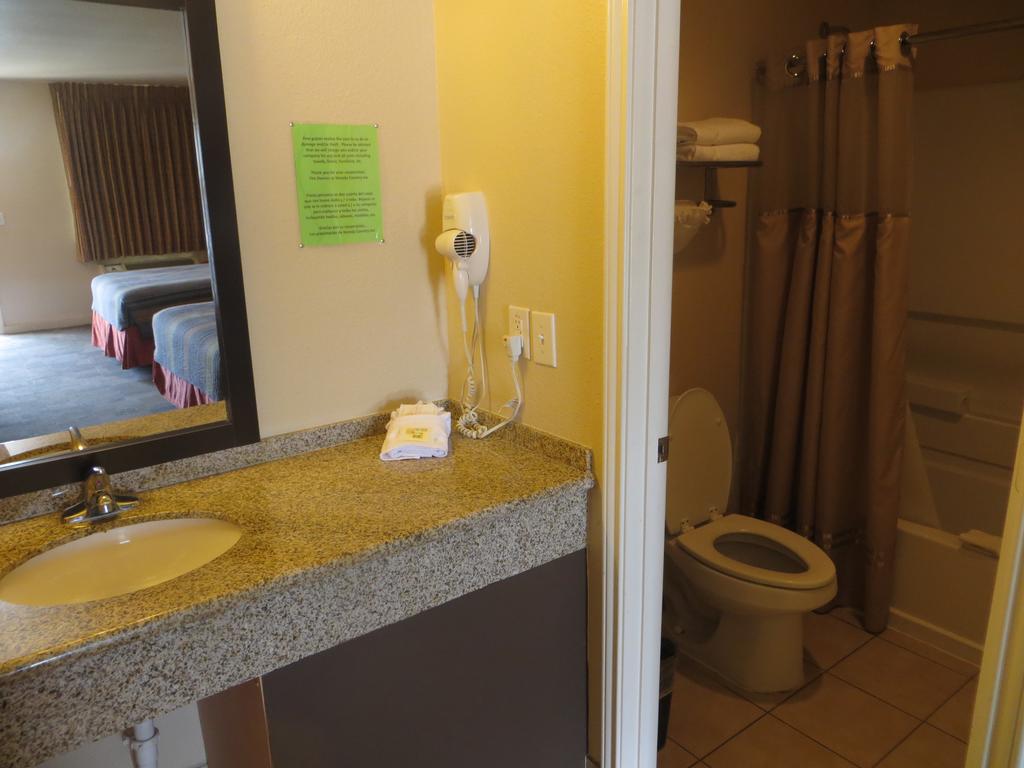 Kenedy Country Inn - thumb 2