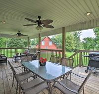 Kentucky Lake Retreat with Private Dock & Deck - Tourism Bookings