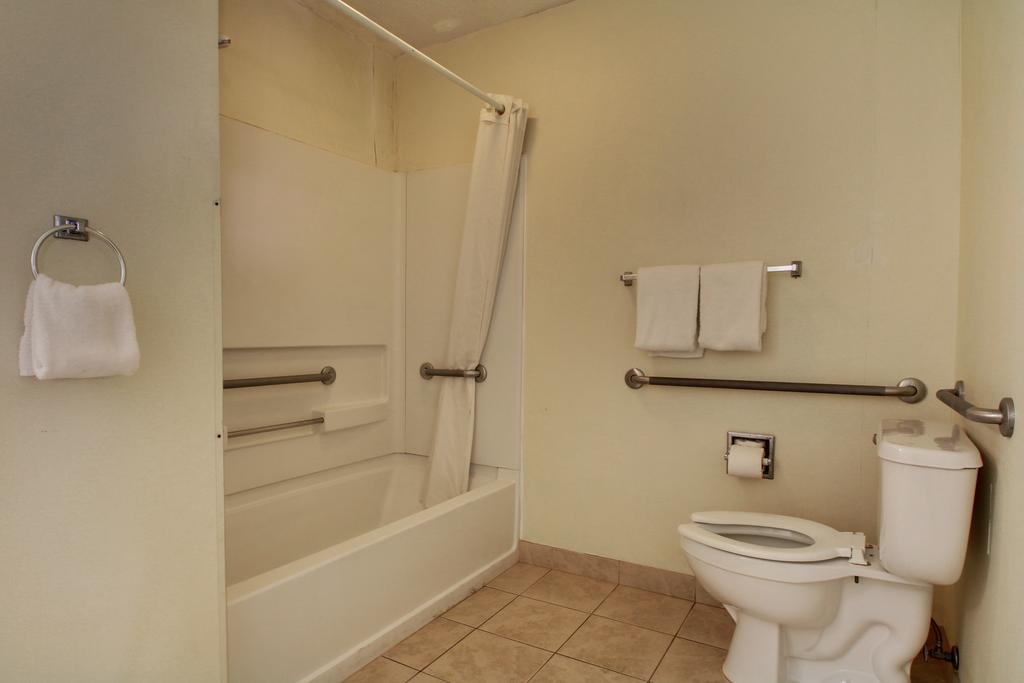 Key West Inn - Cookeville - thumb 1