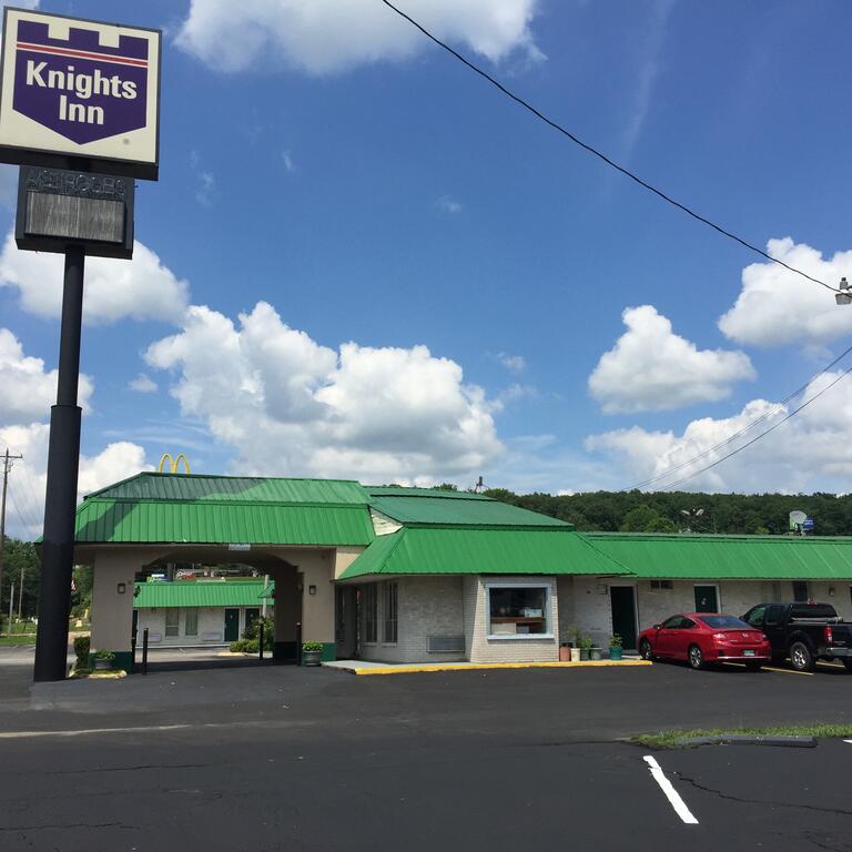 Knights Inn - thumb 3