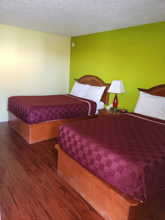 La Hacienda Inn - thumb 2