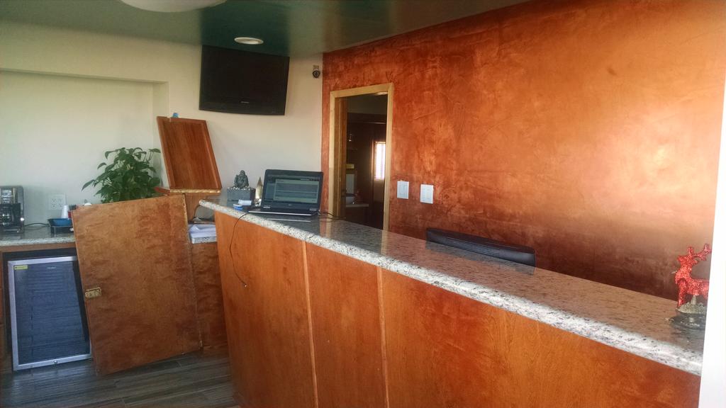 La Hacienda Inn - thumb 0