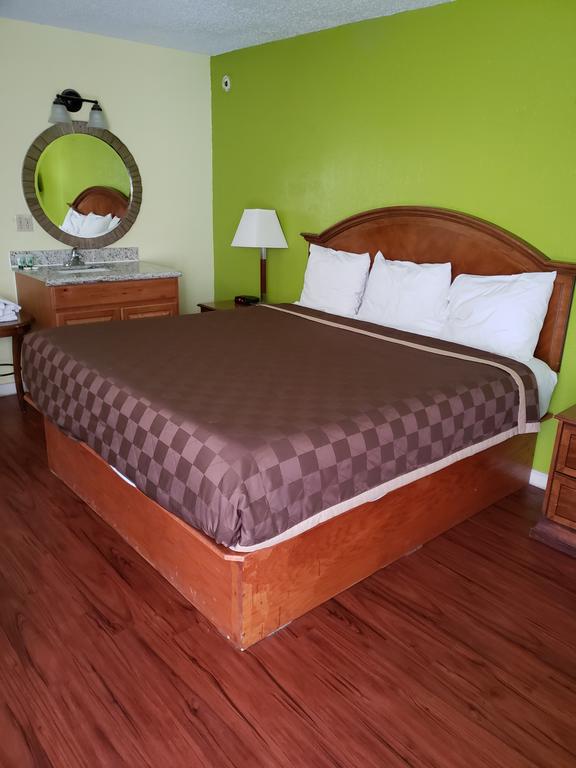 La Hacienda Inn - thumb 1